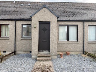 1 bedroom Bungalow For Sale