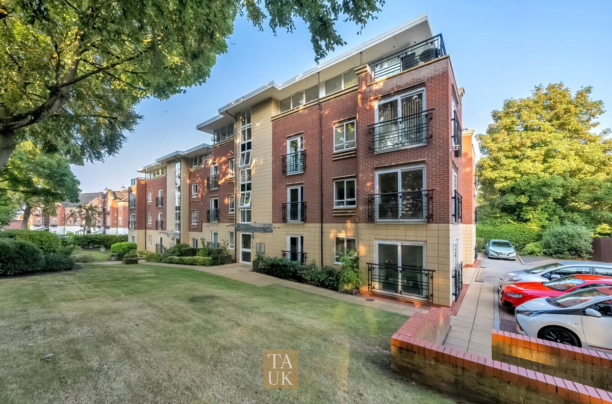 2 bedroom  For Sale