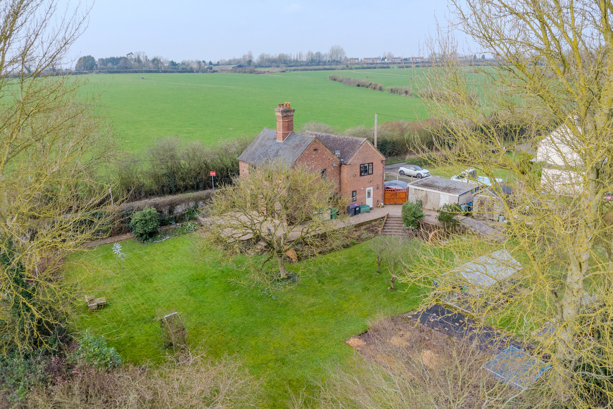 5 bedroom  For Sale