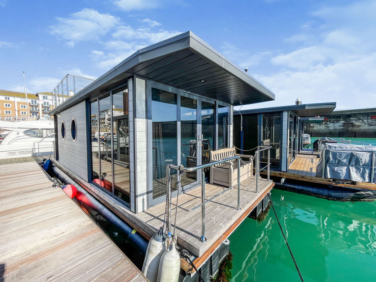 1 bedroom Detached House For Sale