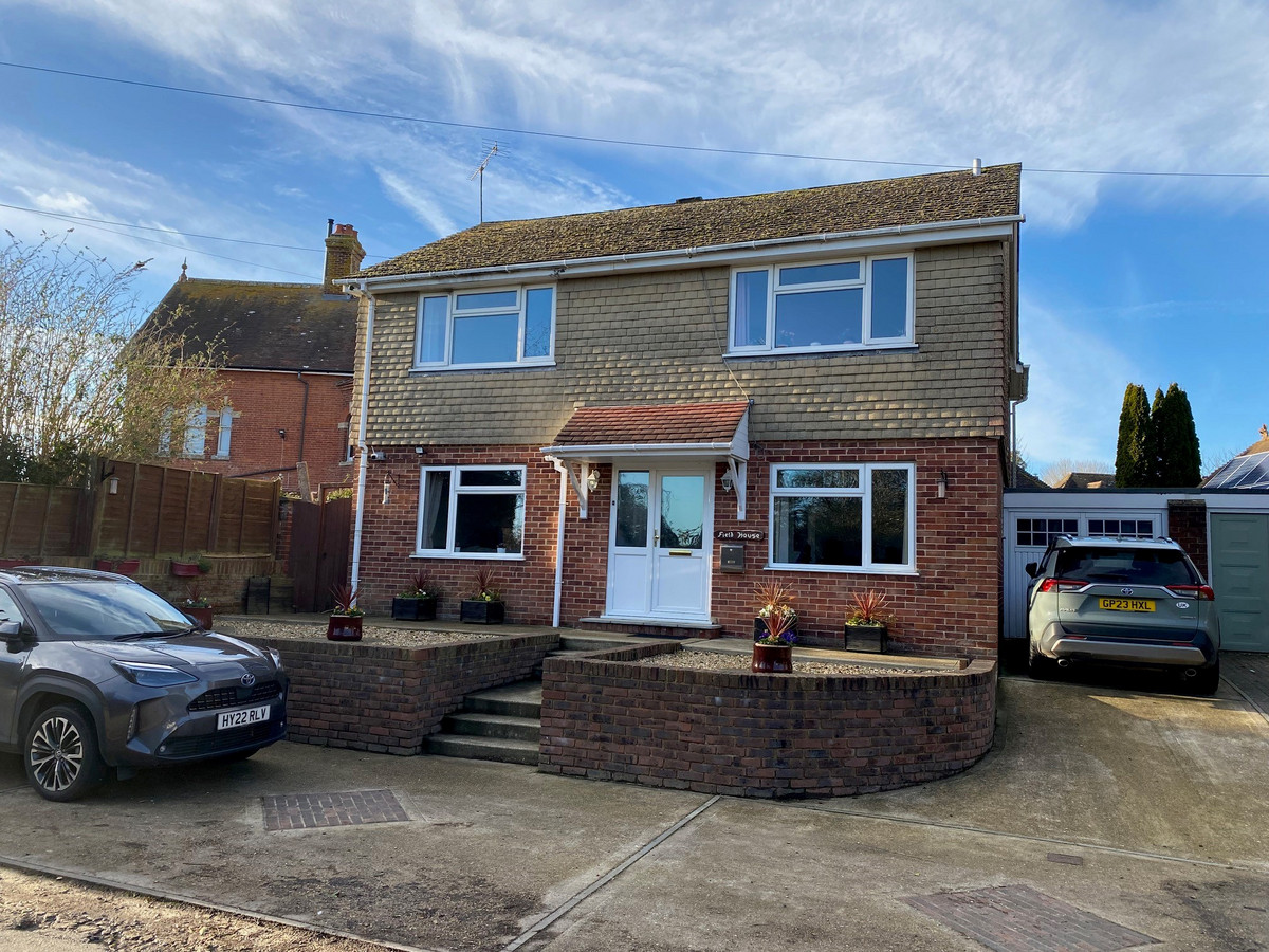 5 bedroom  For Sale