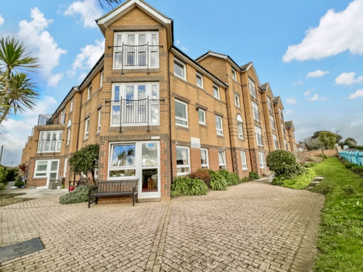 1 bedroom Terraced House For Sale