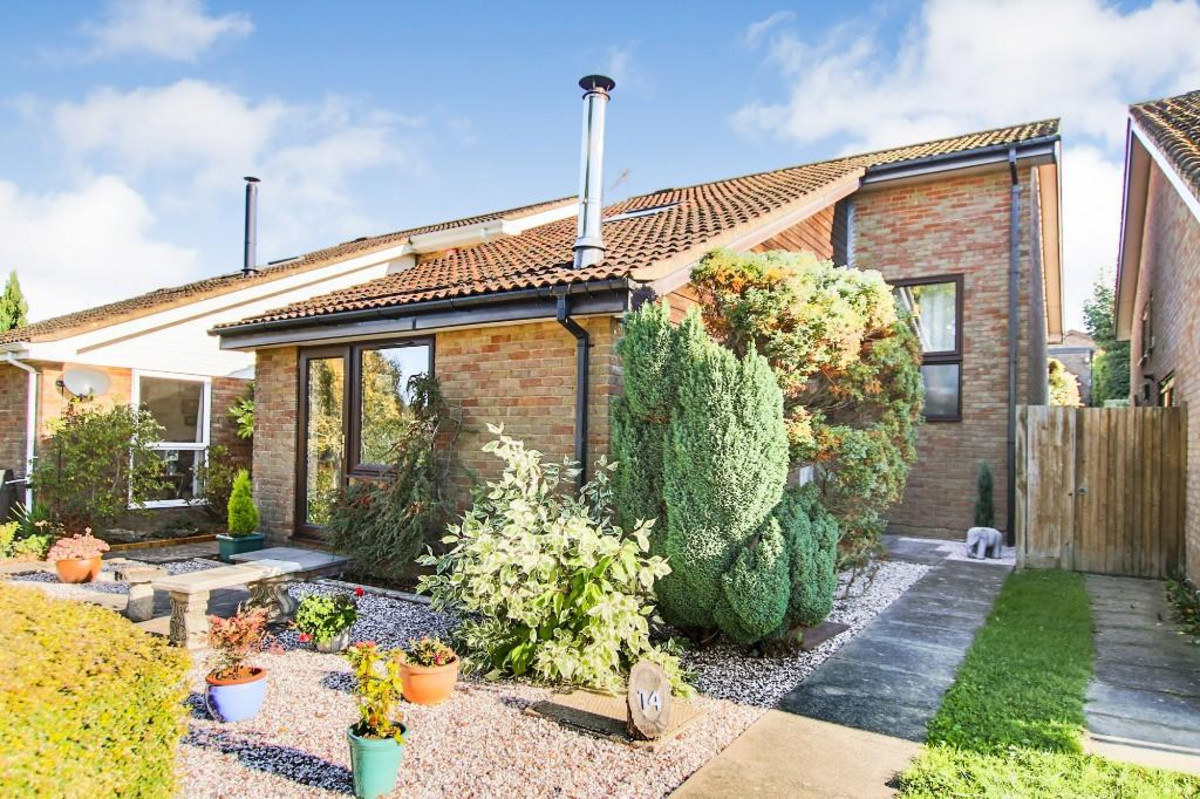 3 bedroom  For Sale