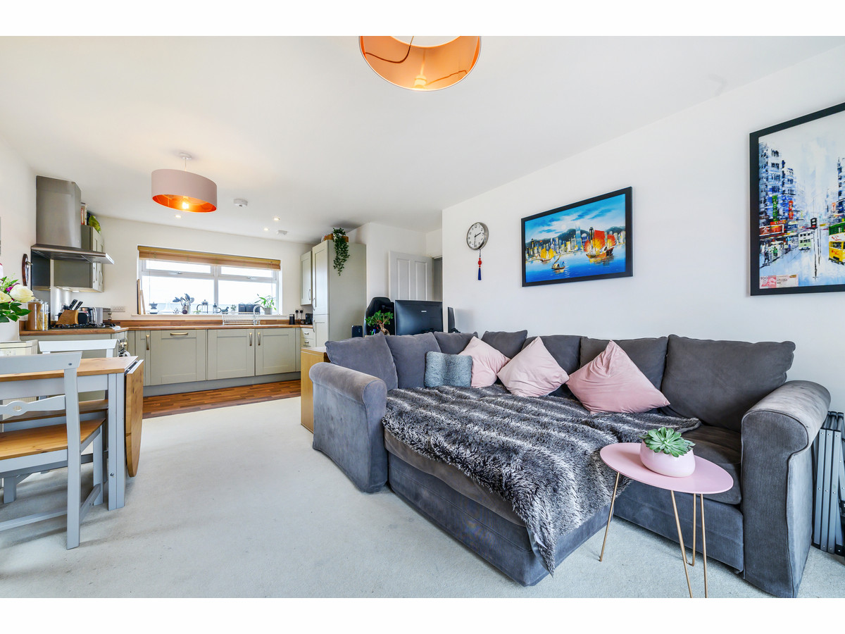 2 bedroom Terraced House Sold