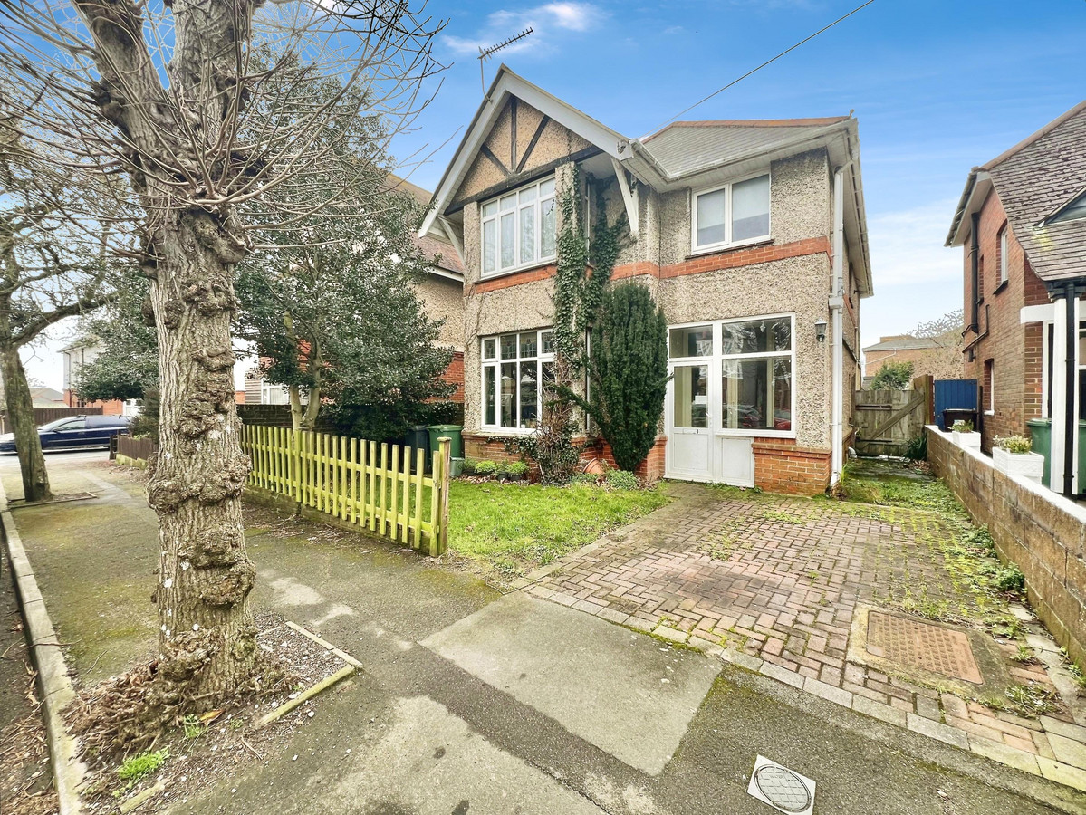 4 bedroom  For Sale