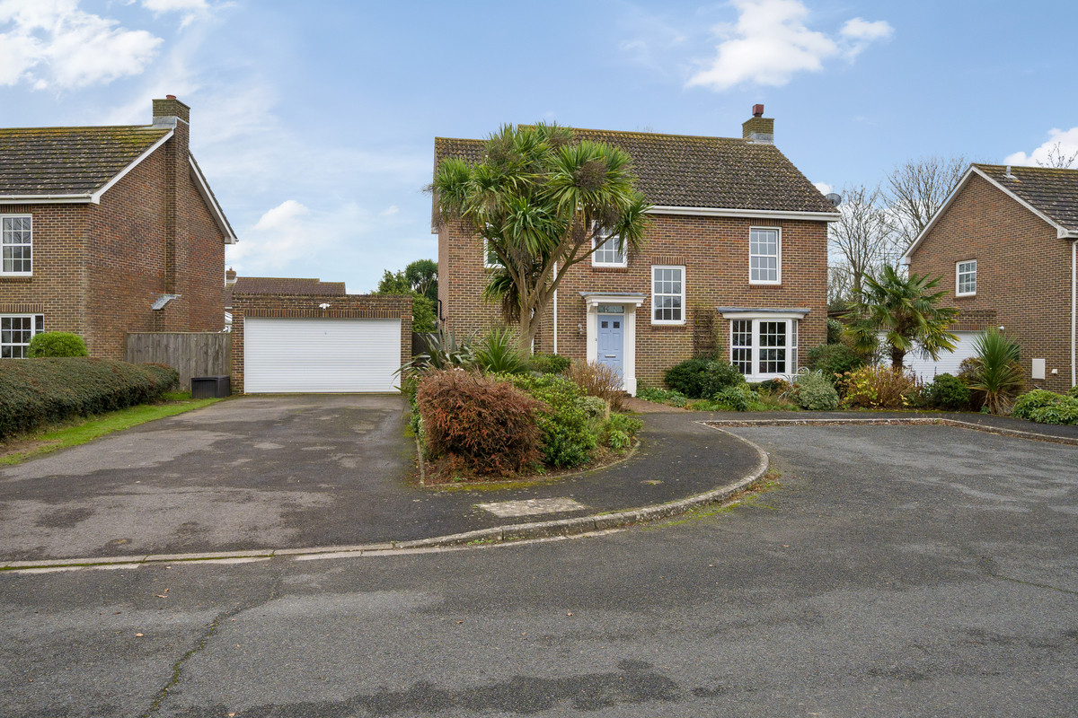 4 bedroom Detached House Sold