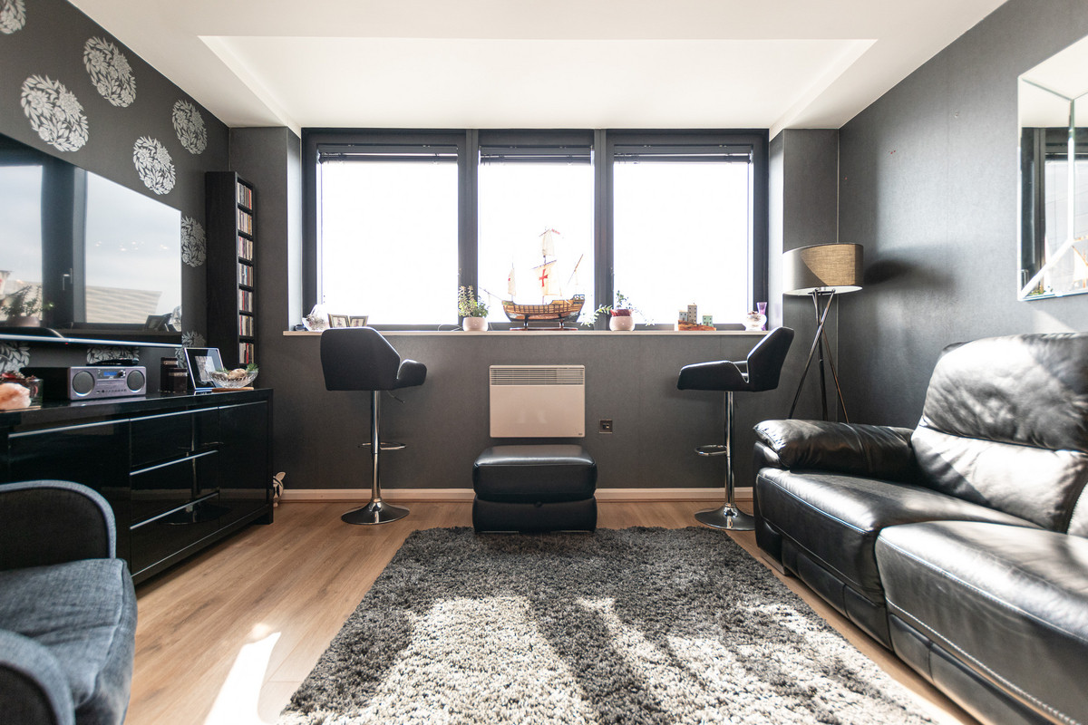 1 bedroom Apartment For Sale
