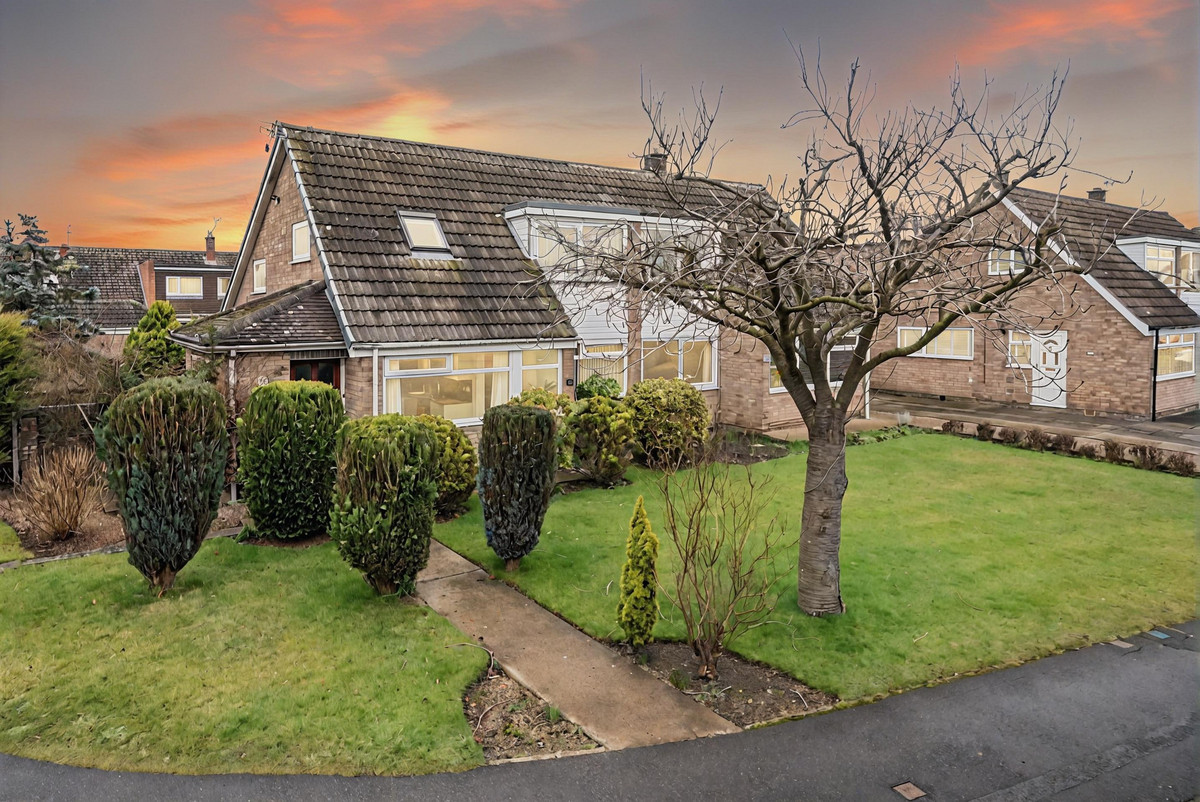 3 bedroom  For Sale
