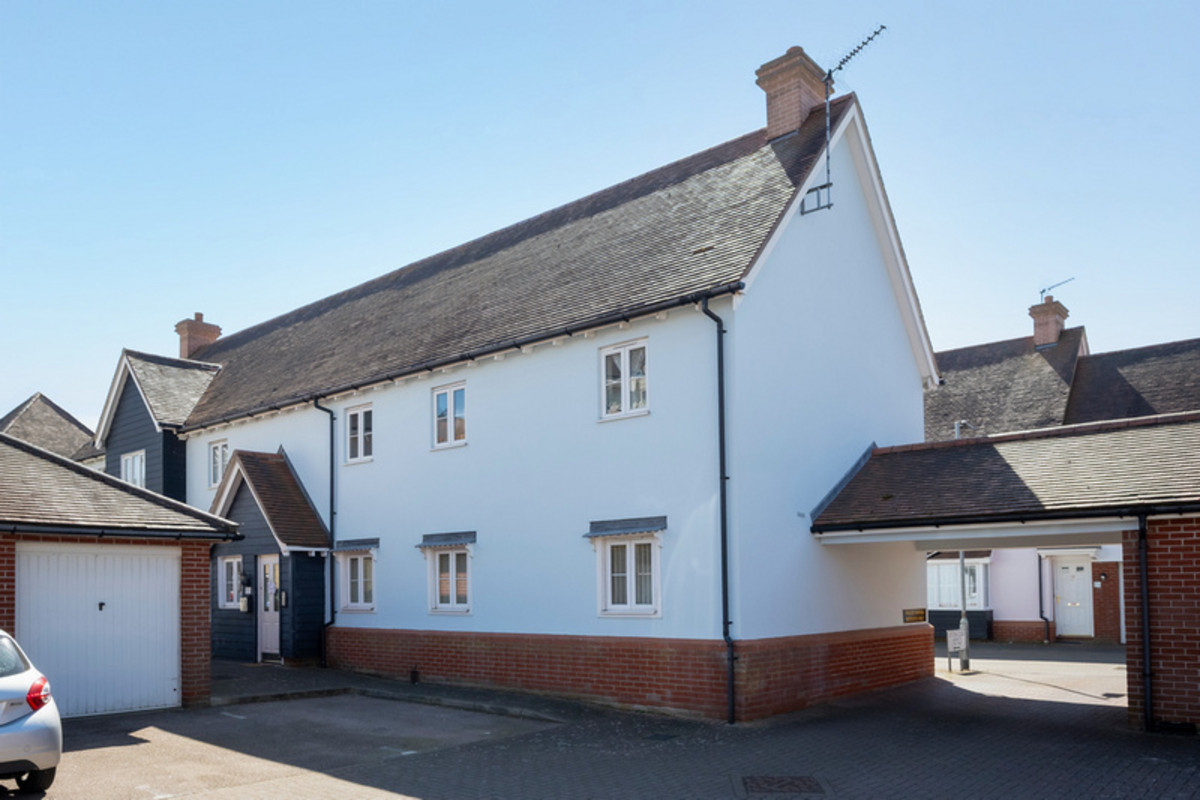 2 bedroom Apartment For Sale