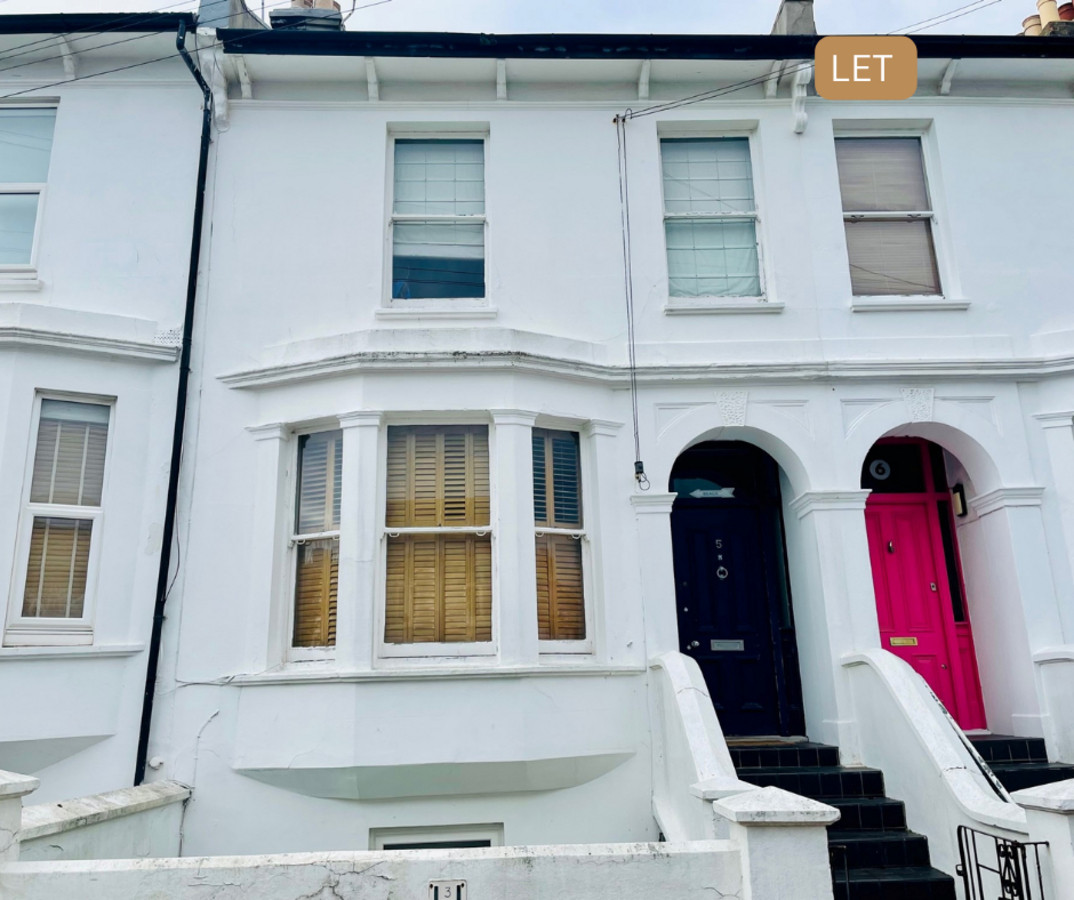 1 bedroom Apartment For Sale