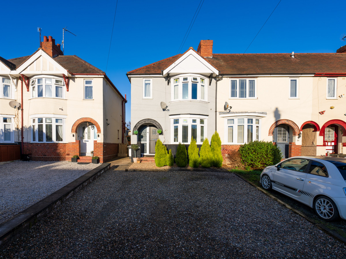 3 bedroom End of Terrace House Sold