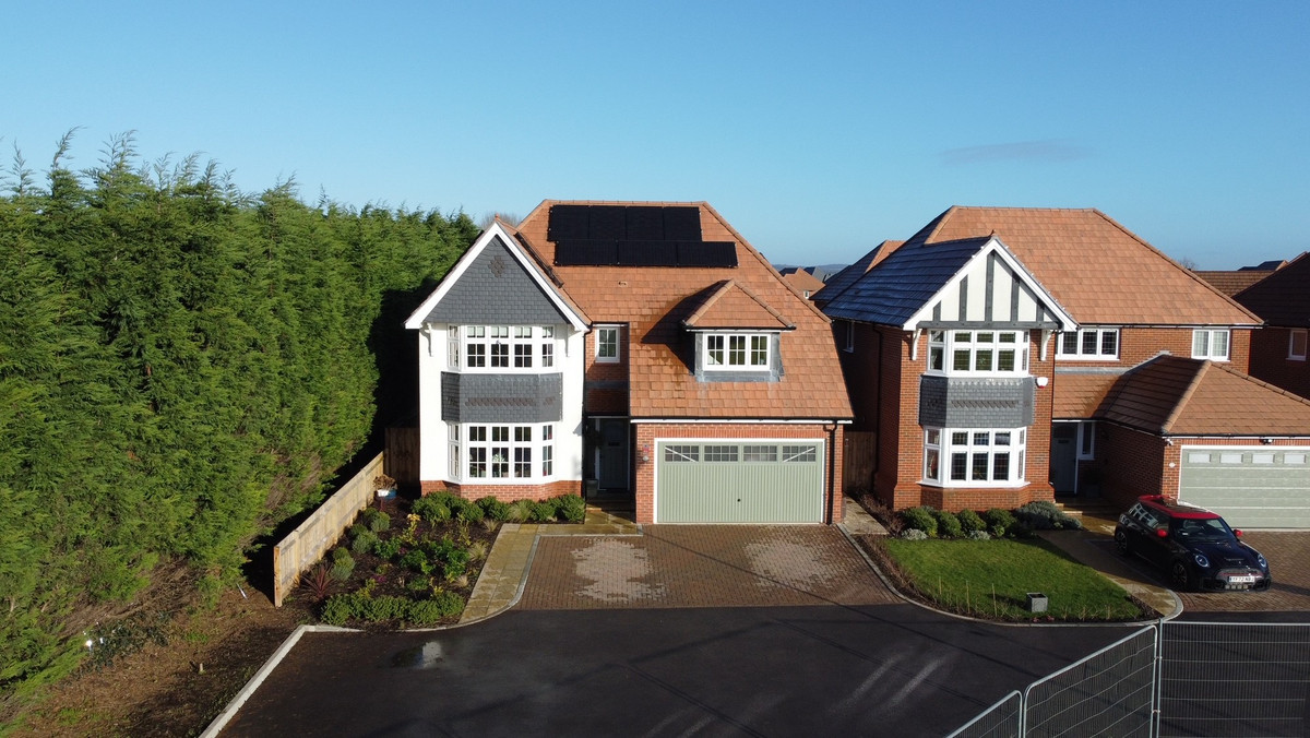 5 bedroom  For Sale