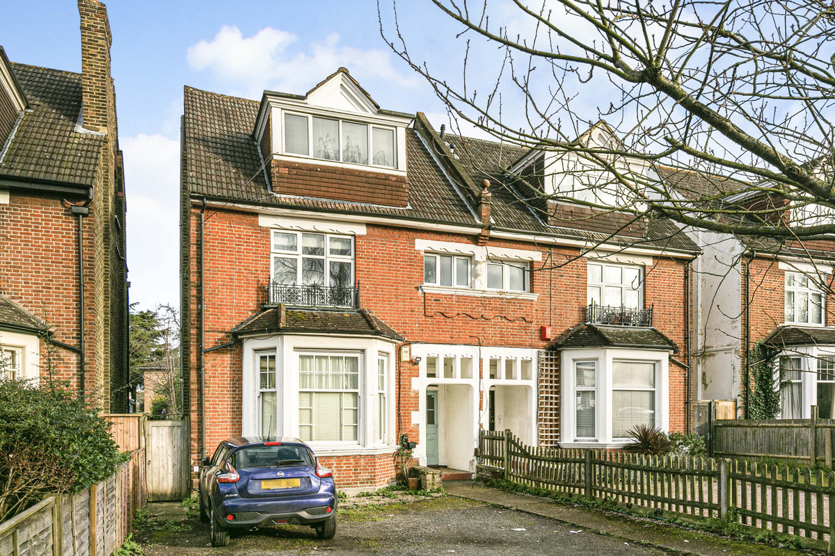 1 bedroom Terraced House For Sale