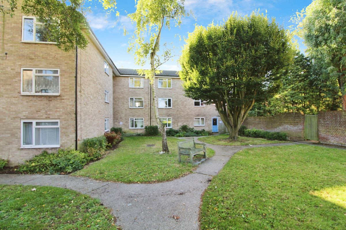1 bedroom Apartment Sold