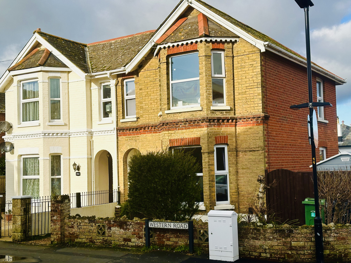 4 bedroom  For Sale