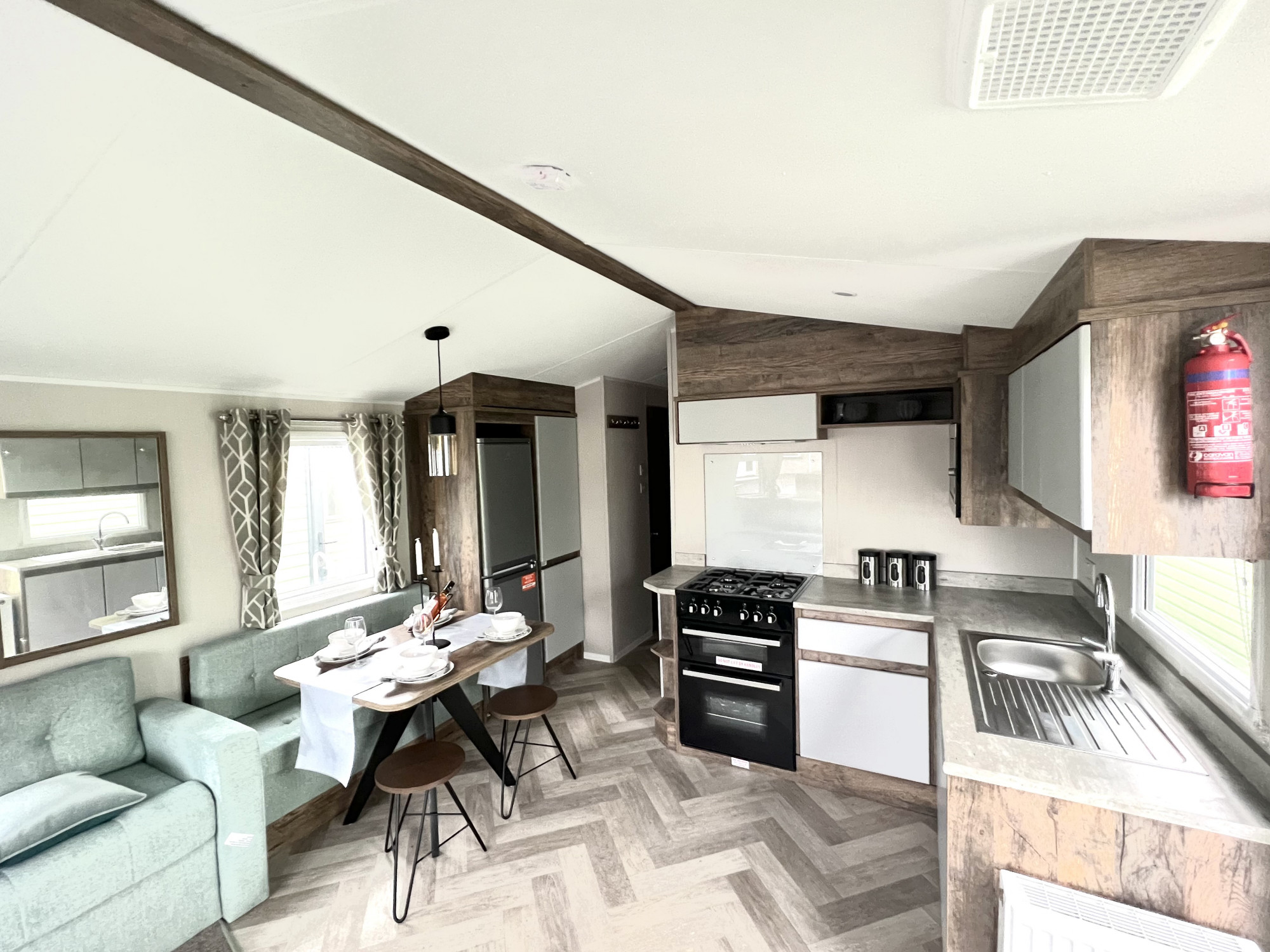 2 bedroom Detached House For Sale
