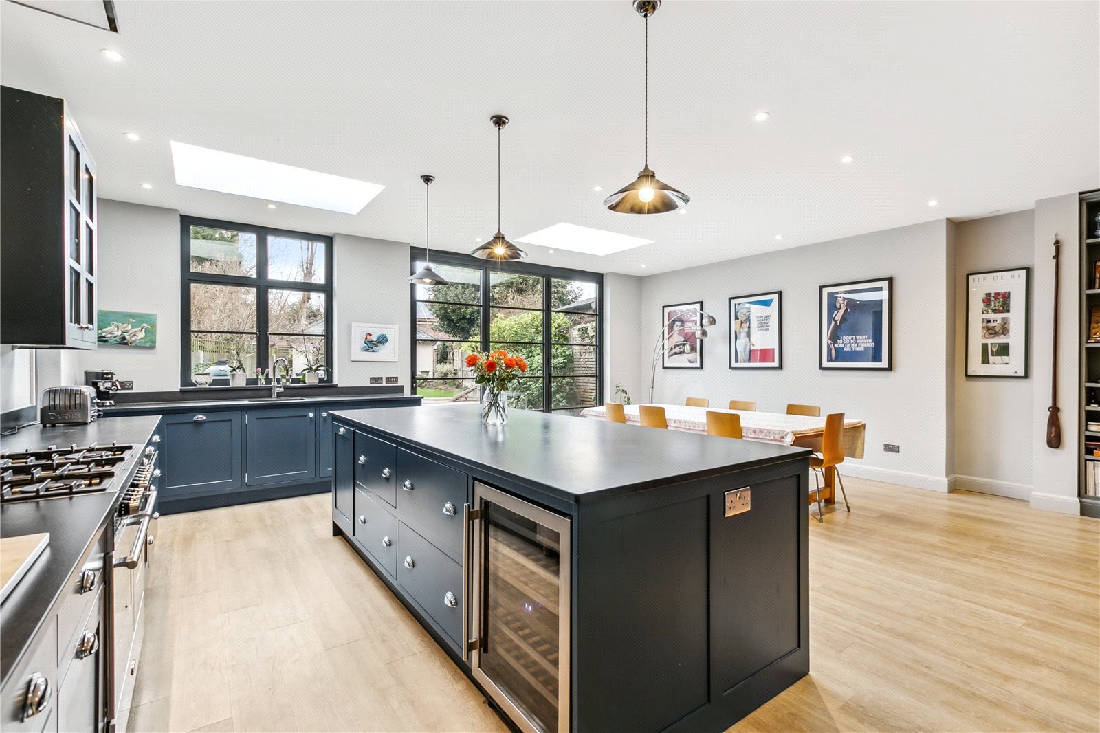 5 bedroom Detached house Sold