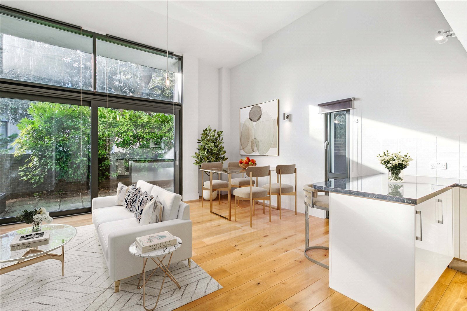 2 bedroom Flat Under Offer
