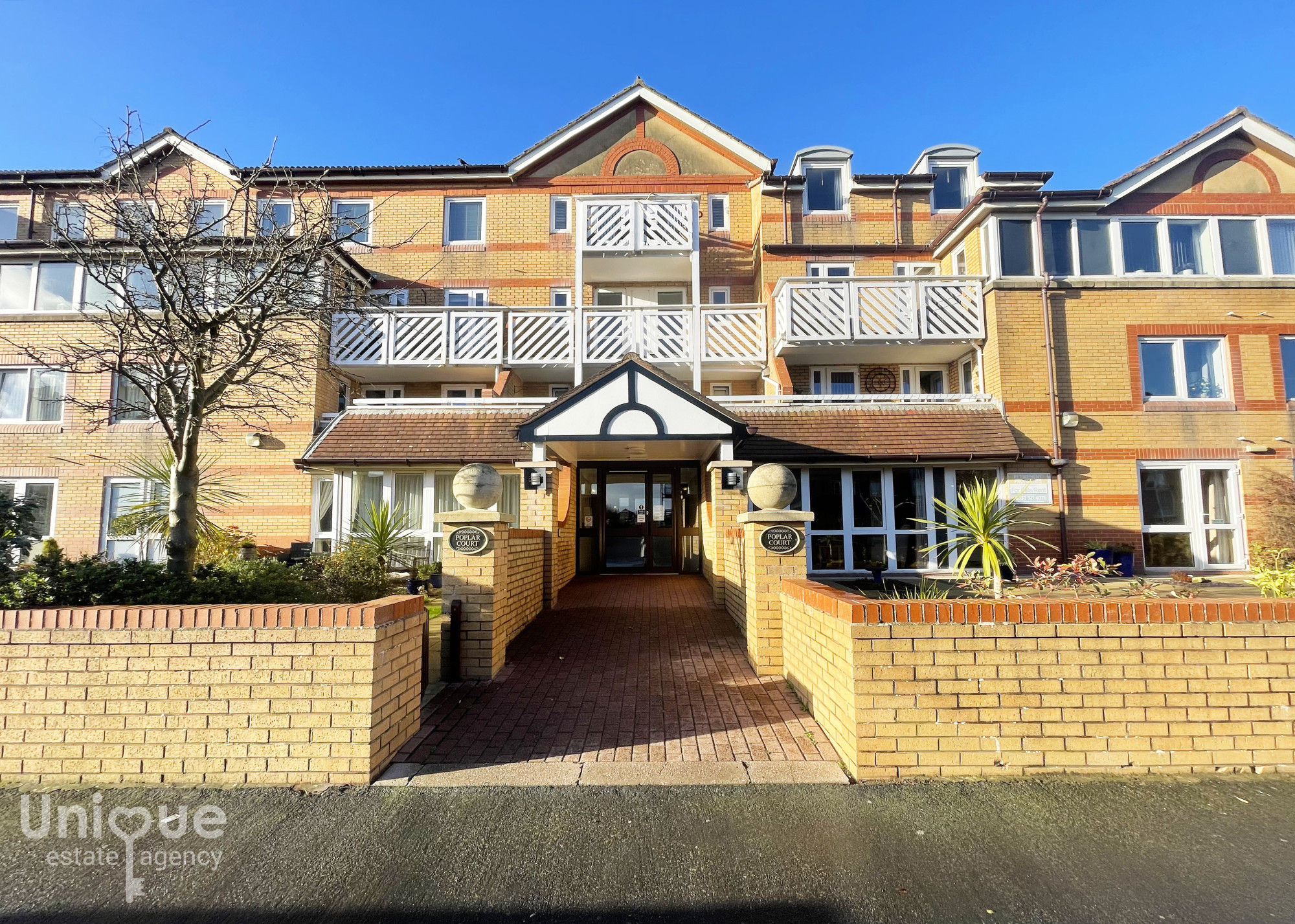 2 bedroom Apartment For Sale