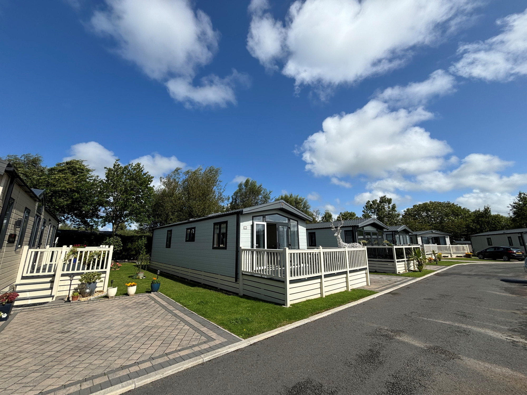 2 bedroom House (unspecified) For Sale