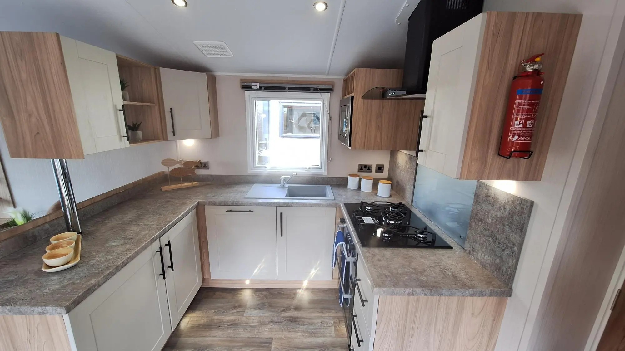 2 bedroom Detached House For Sale