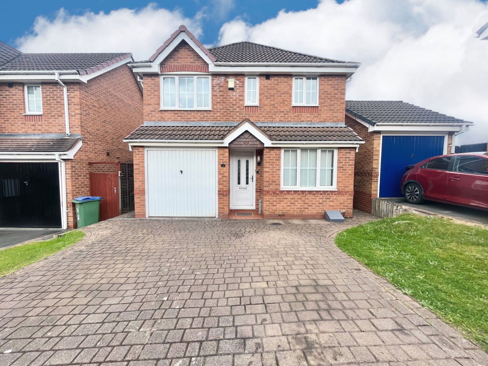 3 bedroom Detached For Sale