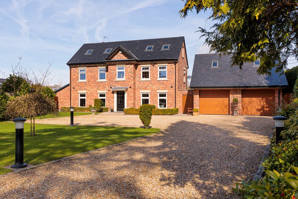 5 bedroom House For Sale