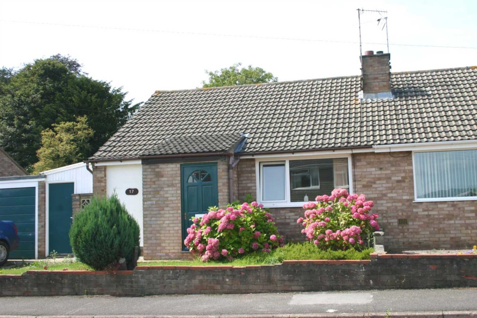 2 bedroom Bungalow Let