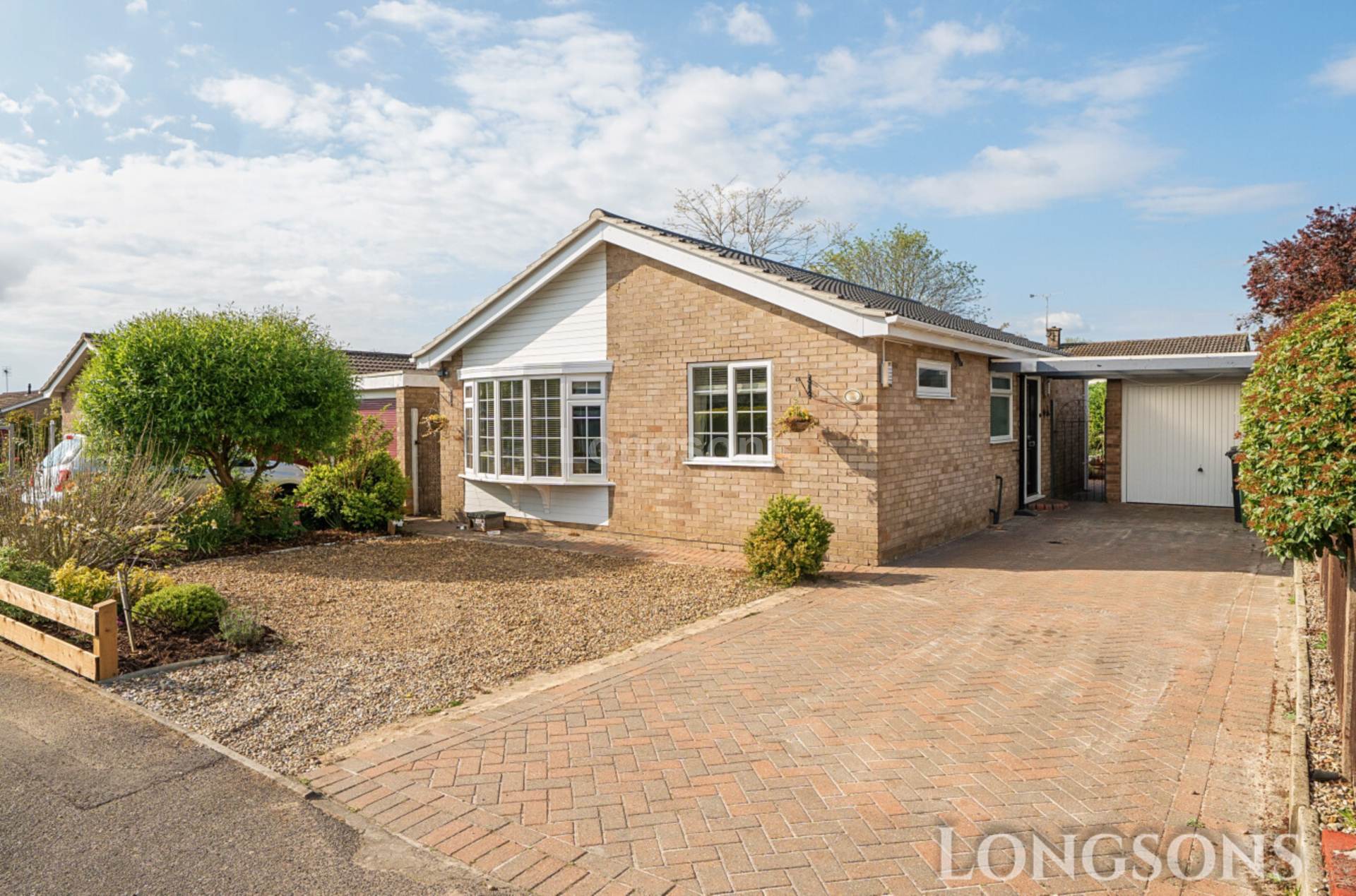 2 bedroom Detached house SSTC