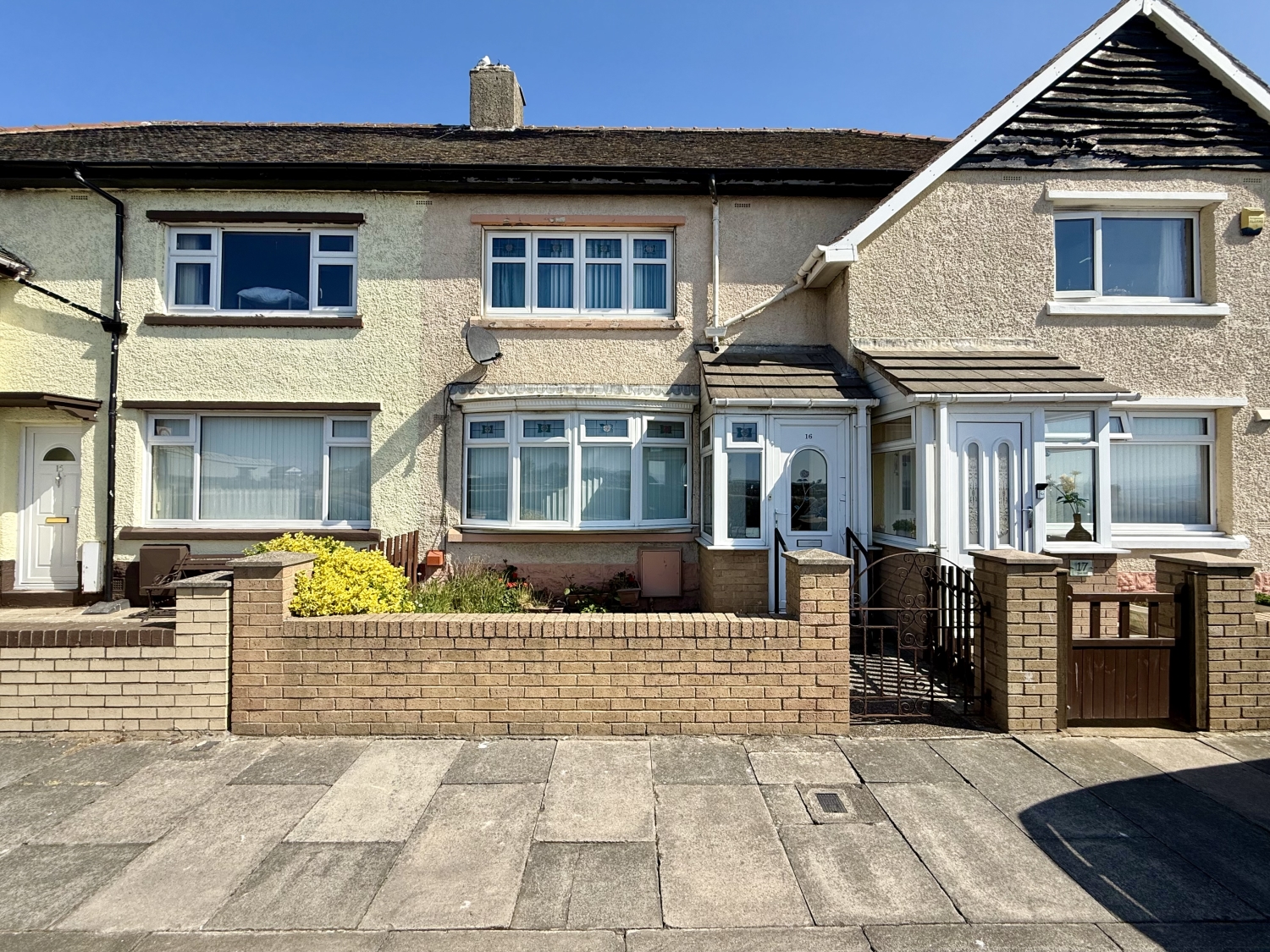 2 bedroom Terraced House SSTC