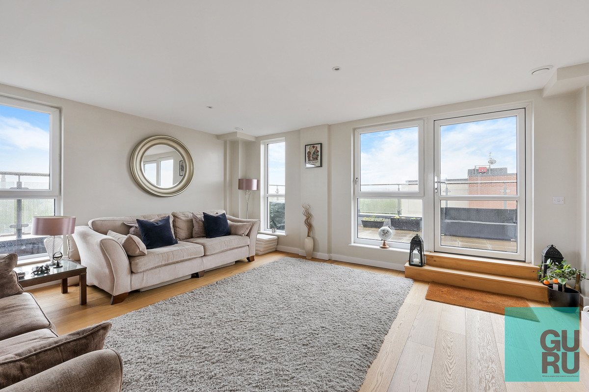 3 bedroom Apartment For Sale