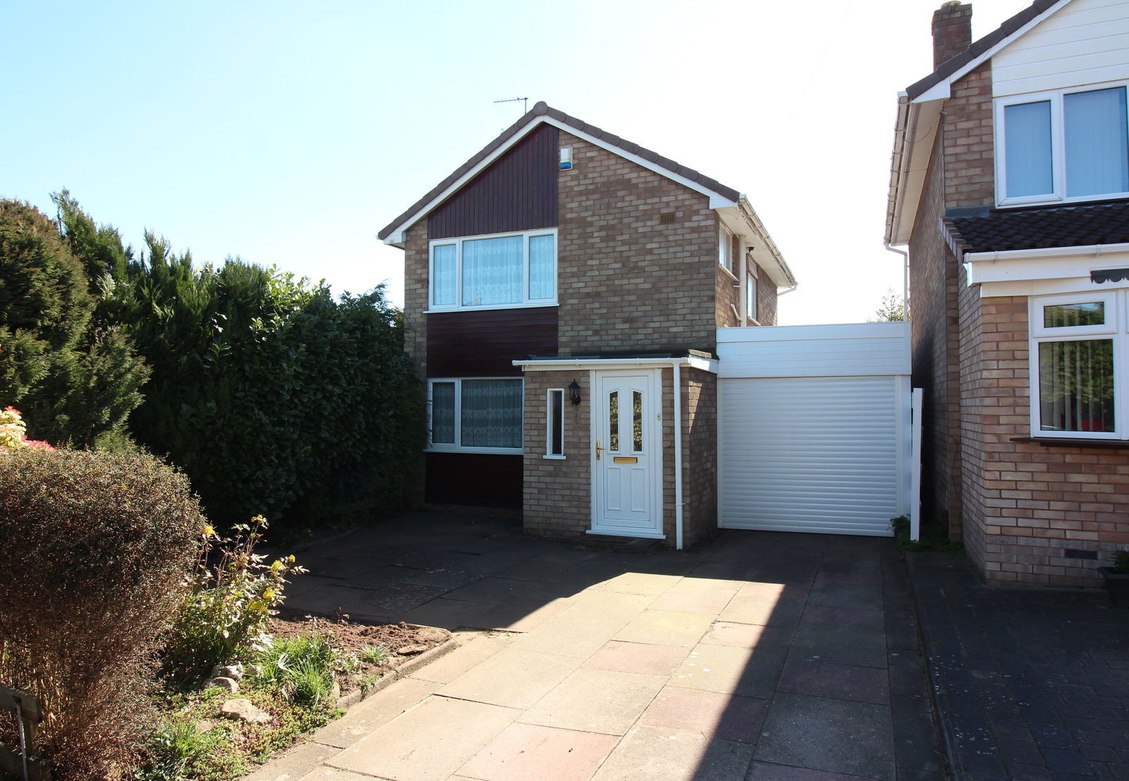 3 bedroom Detached For Sale