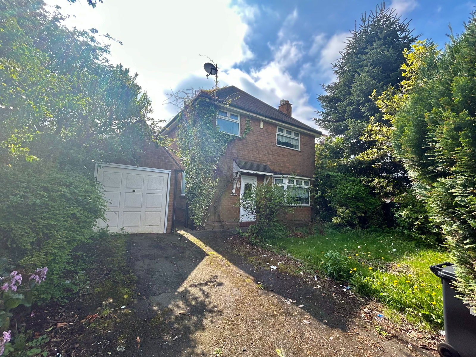 3 bedroom Detached house Under Offer