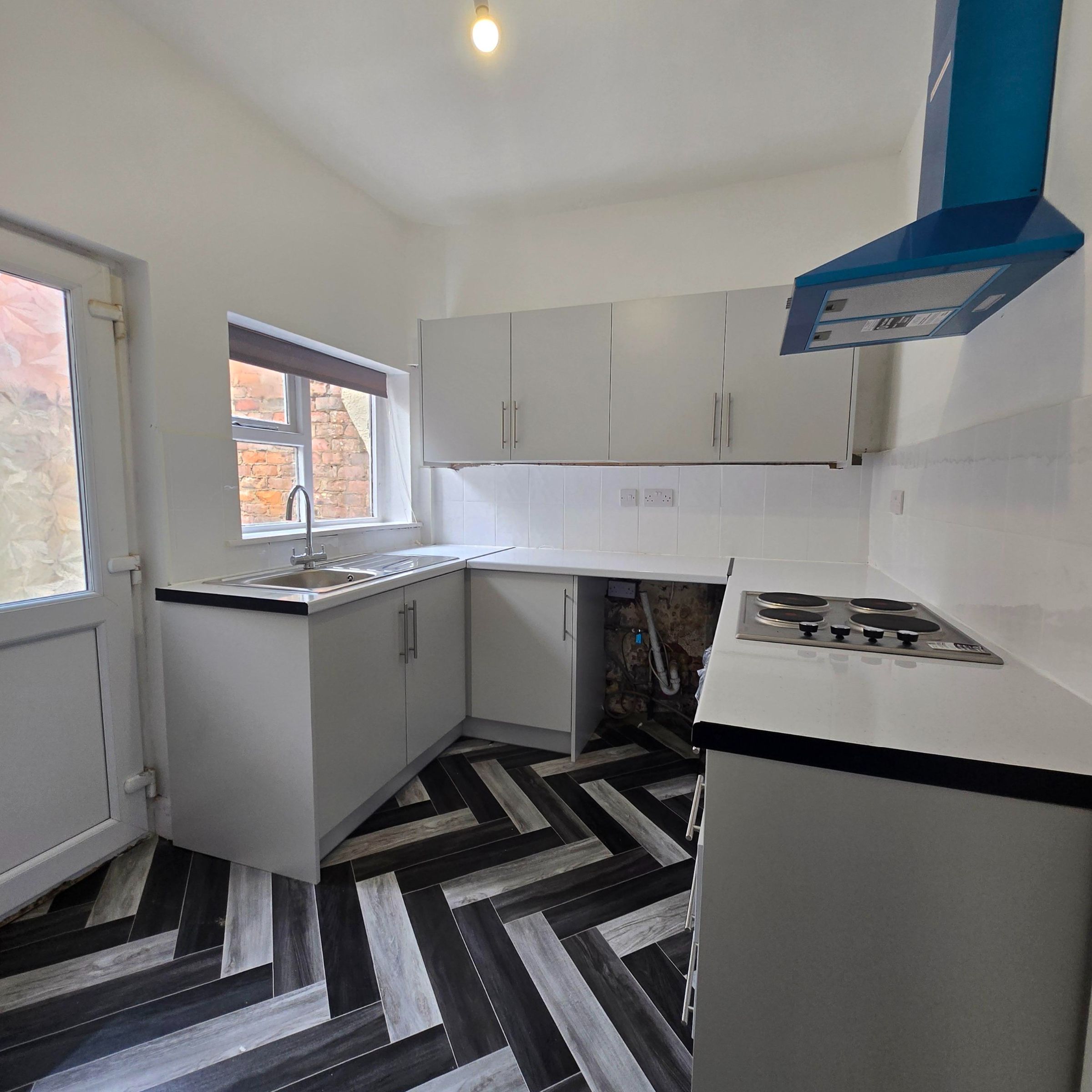 2 bedroom Terraced House To Let