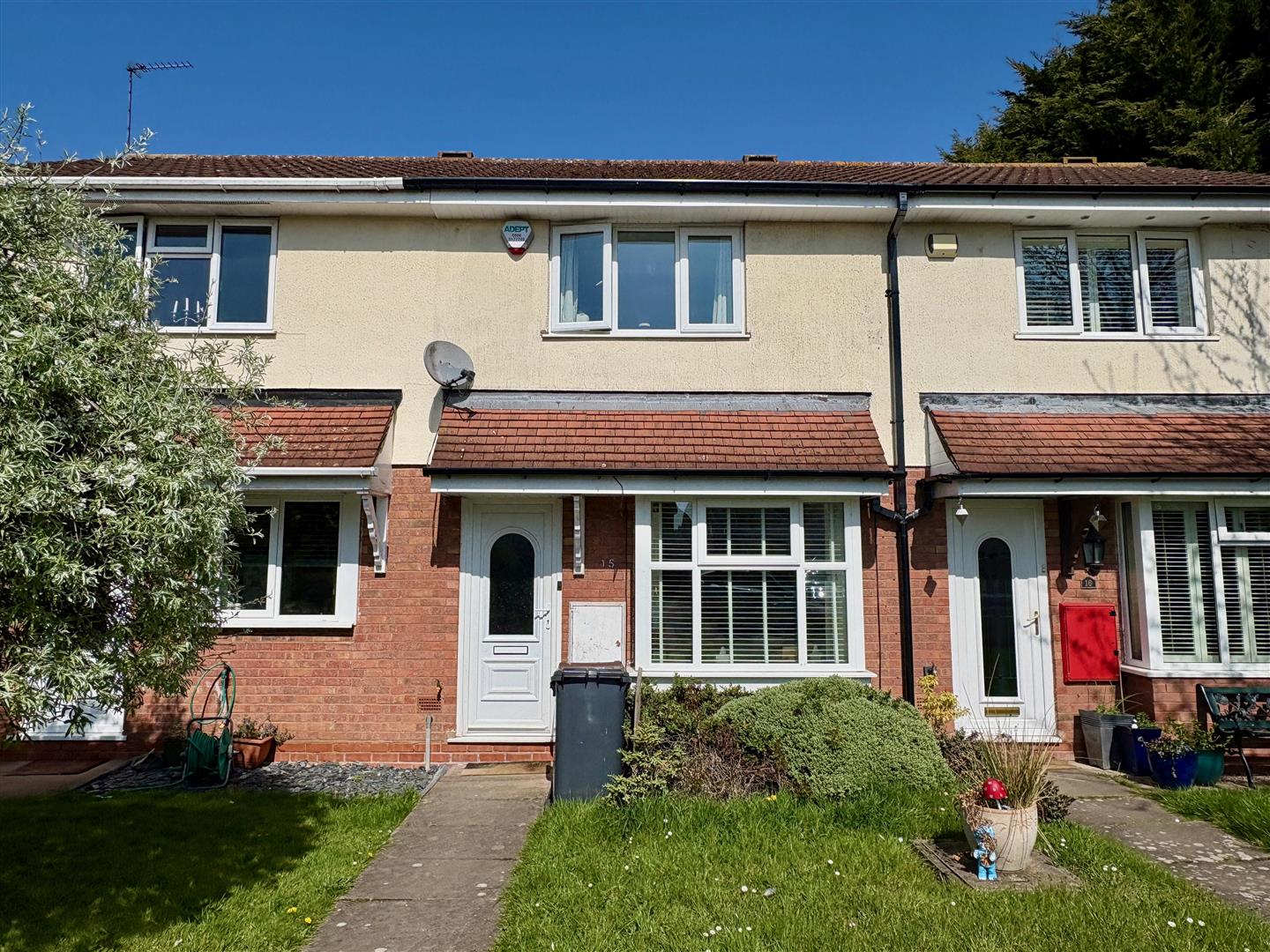 2 bedroom Terraced House SSTC
