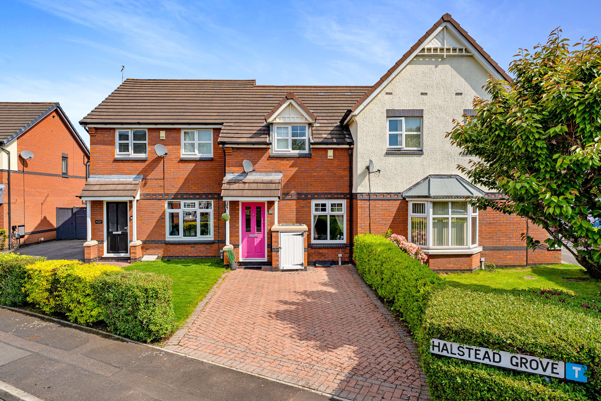 2 bedroom House (unspecified) For Sale