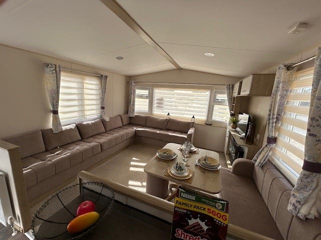 2 bedroom Static Home For Sale