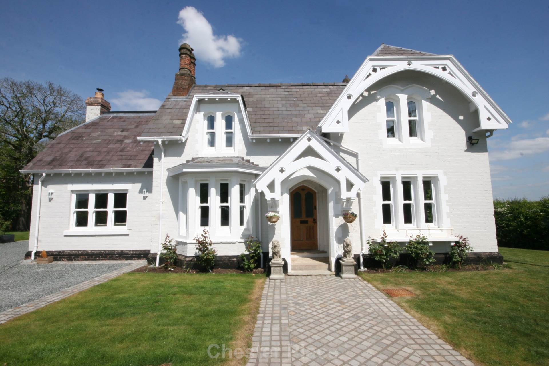 3 bedroom Detached house To Let
