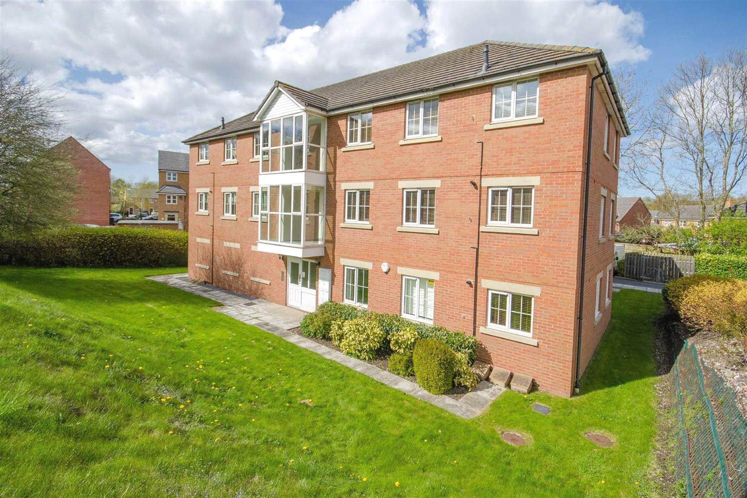 2 bedroom House (unspecified) LSTC