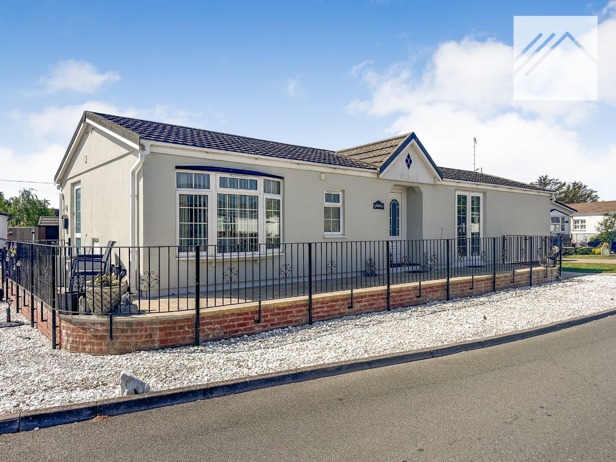 2 bedroom  For Sale