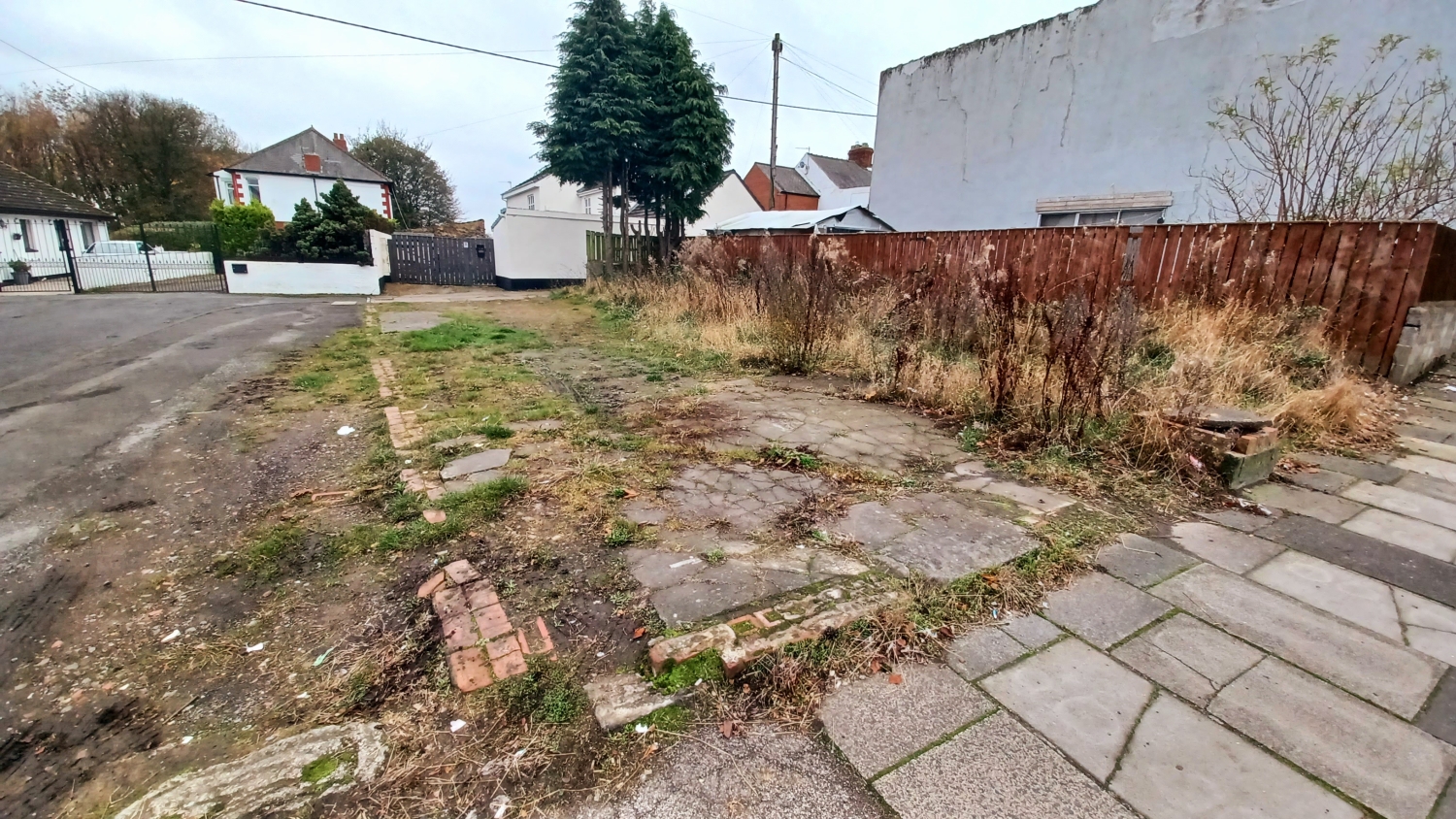 Land (Residential) For Sale