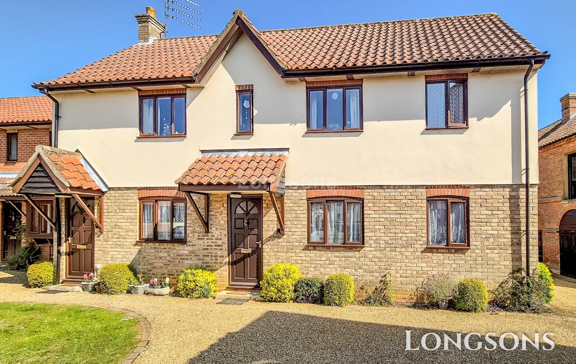 2 bedroom Apartment To Let