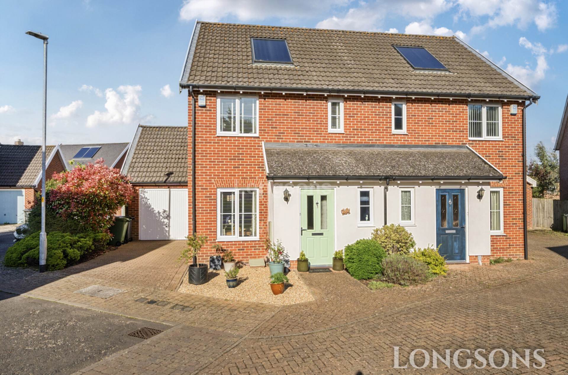 2 bedroom Semi-Detached For Sale