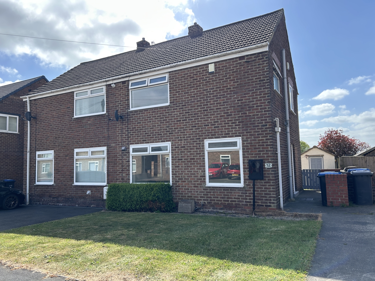 2 bedroom Semi-Detached For Sale