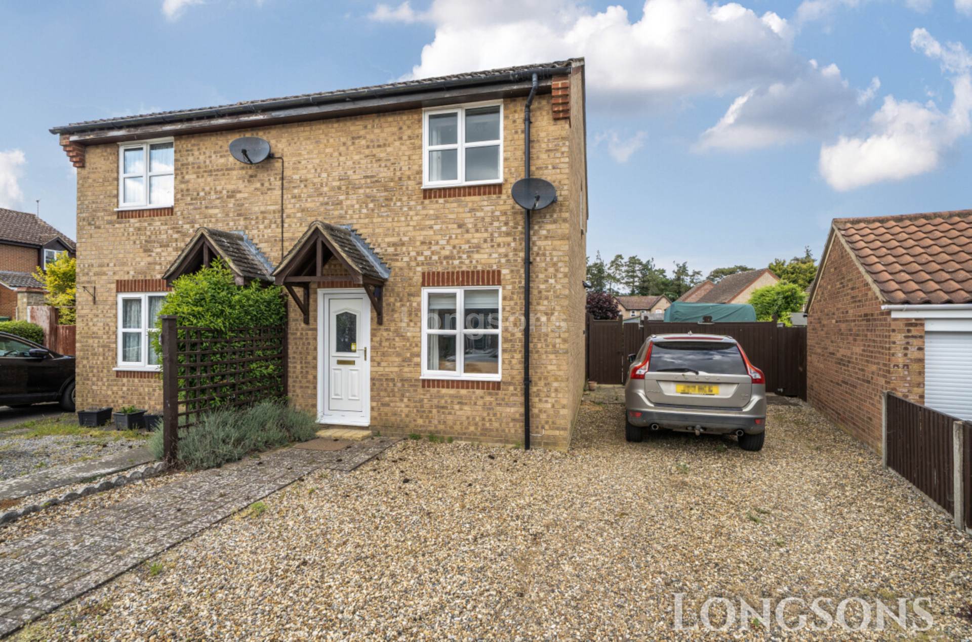 2 bedroom Semi-Detached For Sale