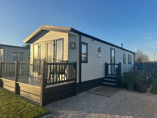 2 bedroom  For Sale