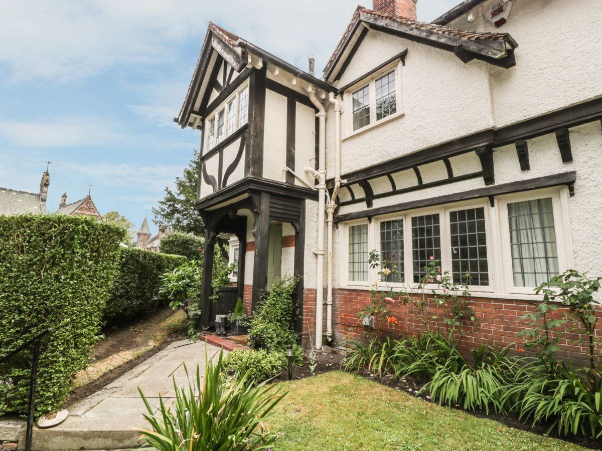 3 bedroom Cottage To Let