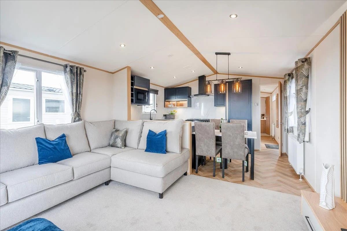 2 bedroom  For Sale