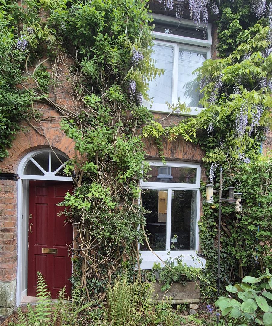 2 bedroom  For Sale