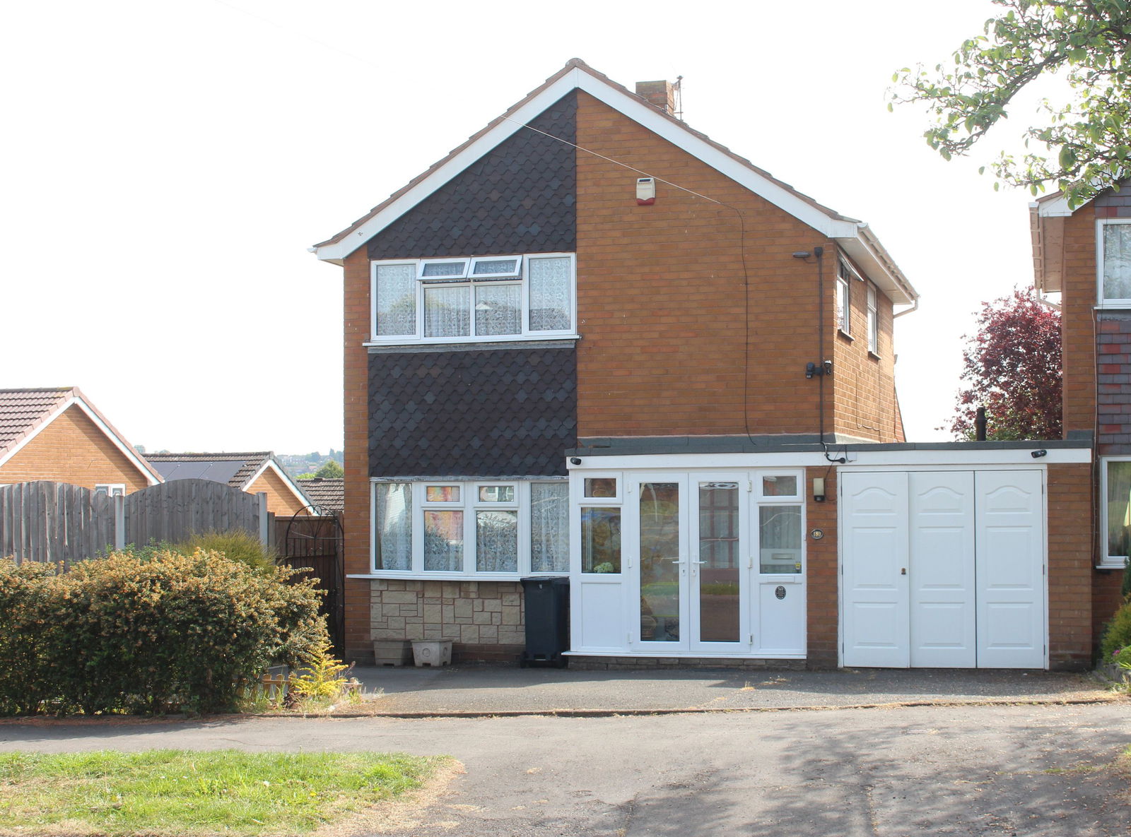 3 bedroom Detached For Sale